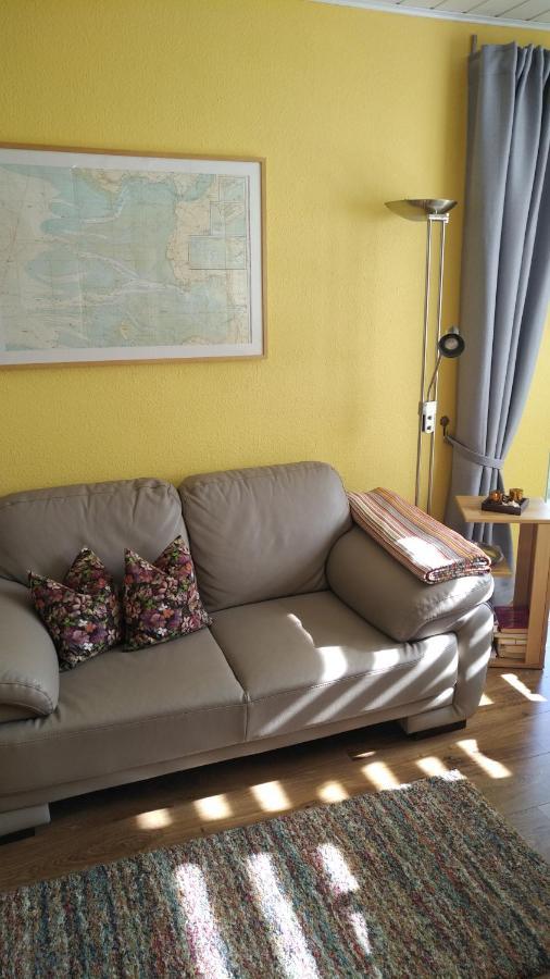 Haus Tertius - Strand- Und Hafennahe Ruhige Ferienwohnung Busum Luaran gambar