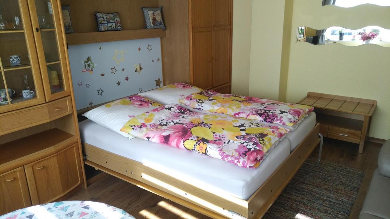 Haus Tertius - Strand- Und Hafennahe Ruhige Ferienwohnung Busum Luaran gambar