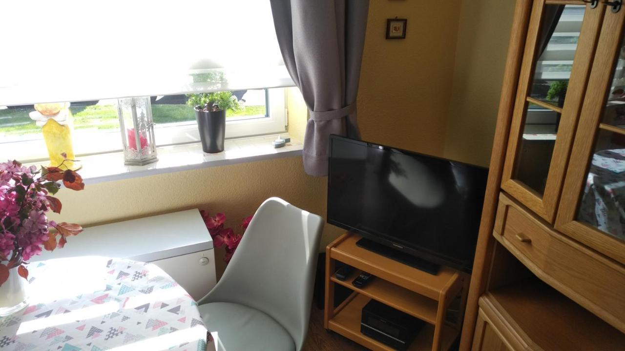 Haus Tertius - Strand- Und Hafennahe Ruhige Ferienwohnung Busum Luaran gambar