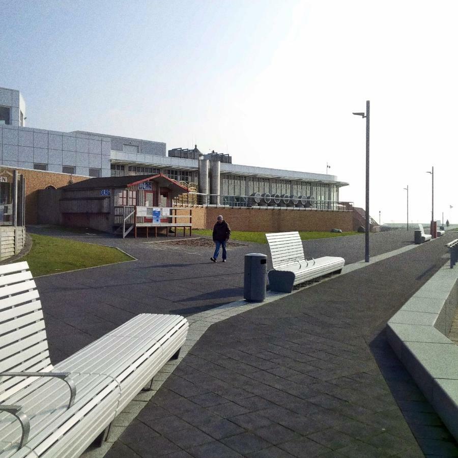 Haus Tertius - Strand- Und Hafennahe Ruhige Ferienwohnung Busum Luaran gambar