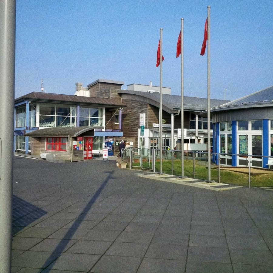 Haus Tertius - Strand- Und Hafennahe Ruhige Ferienwohnung Busum Luaran gambar