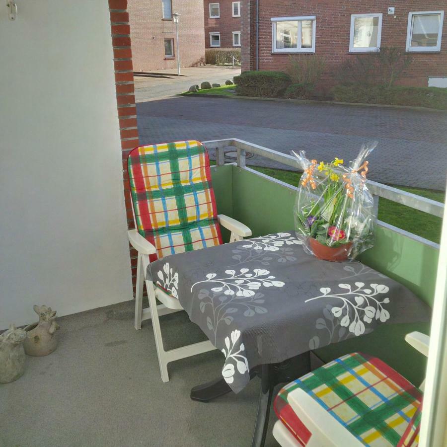 Haus Tertius - Strand- Und Hafennahe Ruhige Ferienwohnung Busum Luaran gambar
