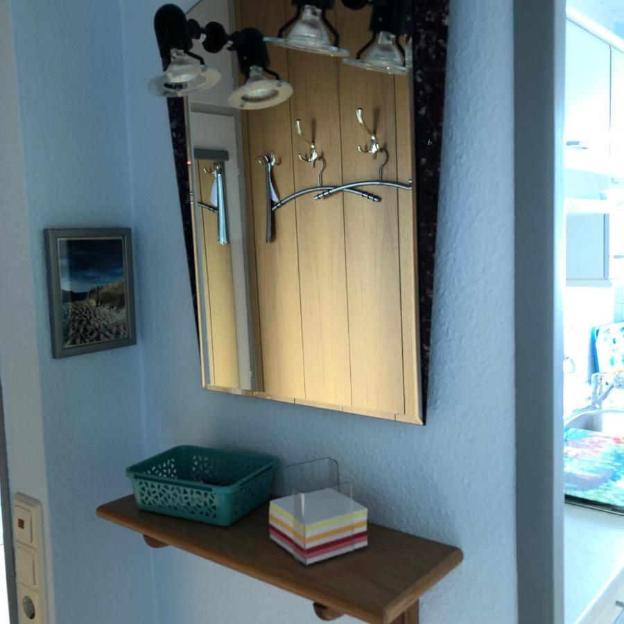 Haus Tertius - Strand- Und Hafennahe Ruhige Ferienwohnung Busum Luaran gambar